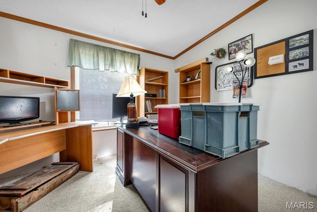 29022 Pinnacle Lake Road, New Florence, MO 63363