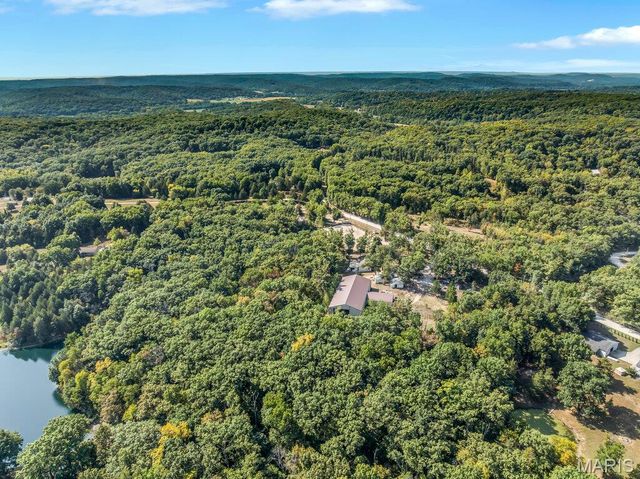 29022 Pinnacle Lake Road, New Florence, MO 63363