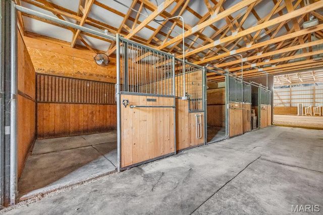 29022 Pinnacle Lake Road, New Florence, MO 63363