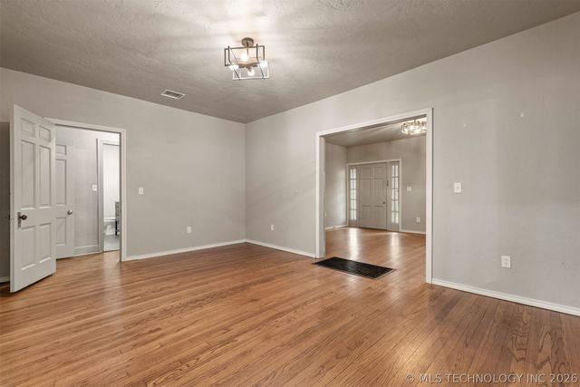 1901 E 9th Street, Okmulgee, OK 74447