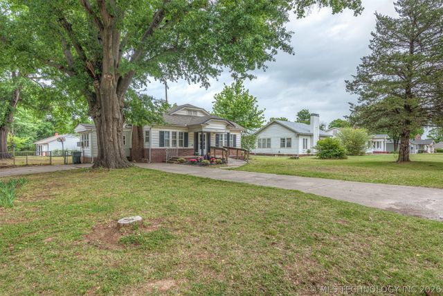 1901 E 9th Street, Okmulgee, OK 74447