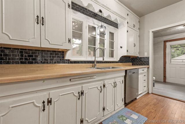 1901 E 9th Street, Okmulgee, OK 74447