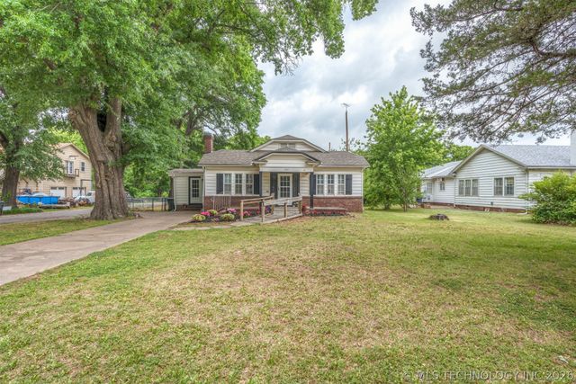 1901 E 9th Street, Okmulgee, OK 74447