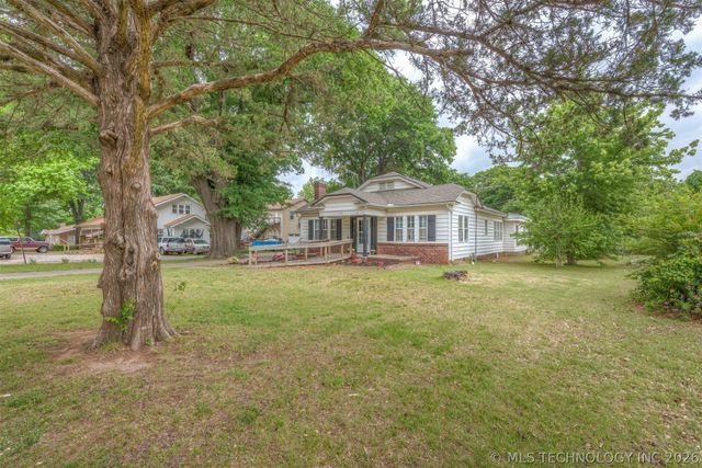 1901 E 9th Street, Okmulgee, OK 74447
