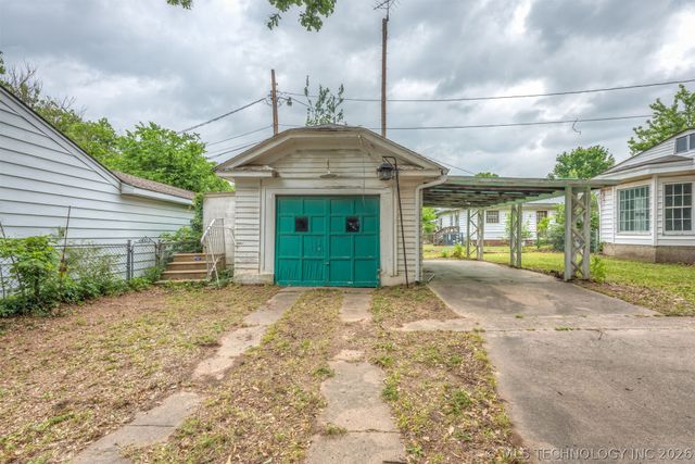 1901 E 9th Street, Okmulgee, OK 74447