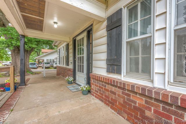 1901 E 9th Street, Okmulgee, OK 74447