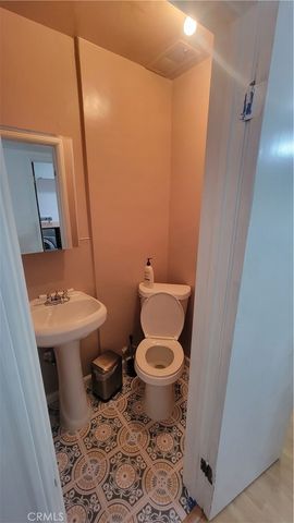 341 Bonito Avenue, Long Beach, CA 90802