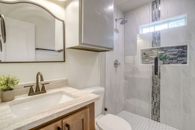 500 N Main Street, Joshua, TX 76058