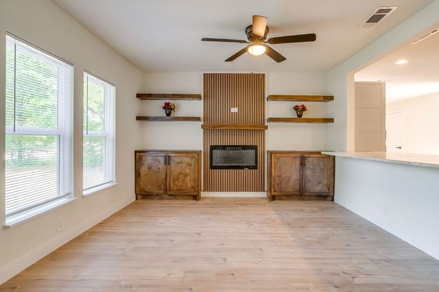 500 N Main Street, Joshua, TX 76058