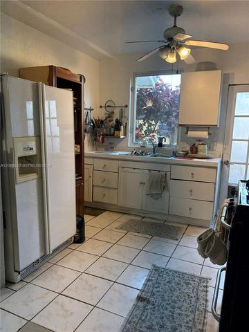 5930 SW 44th Ter, Miami, FL 33155