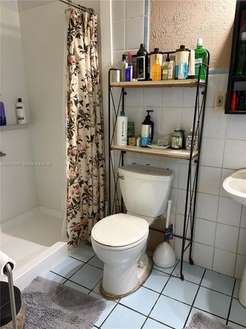 5930 SW 44th Ter, Miami, FL 33155