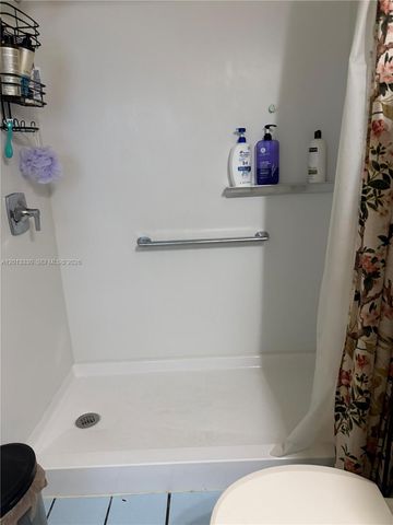 5930 SW 44th Ter, Miami, FL 33155