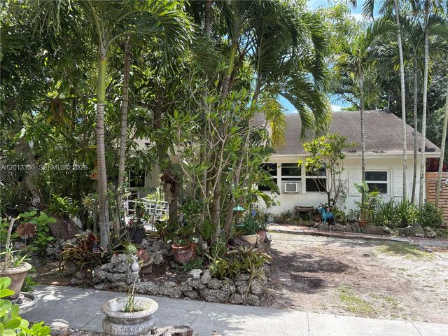 5930 SW 44th Ter, Miami, FL 33155