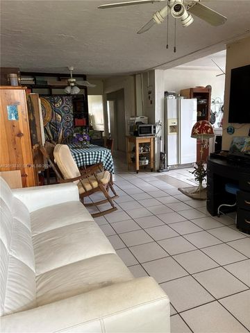5930 SW 44th Ter, Miami, FL 33155