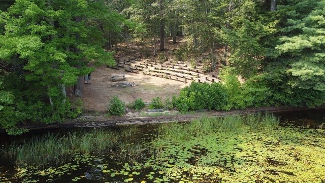 12 W Shore Park Rd, Kingston, NH 03848