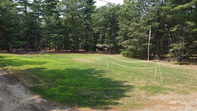 12 W Shore Park Rd, Kingston, NH 03848