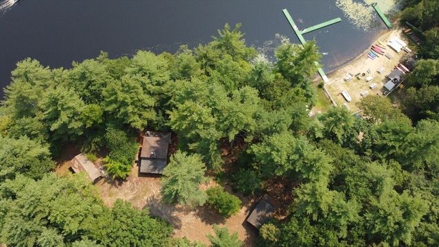 12 W Shore Park Rd, Kingston, NH 03848