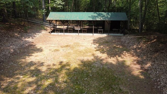 12 W Shore Park Rd, Kingston, NH 03848