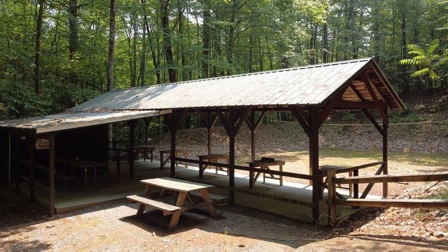 12 W Shore Park Rd, Kingston, NH 03848