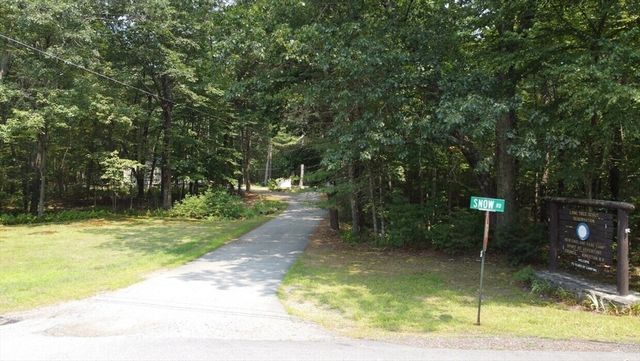 12 W Shore Park Rd, Kingston, NH 03848