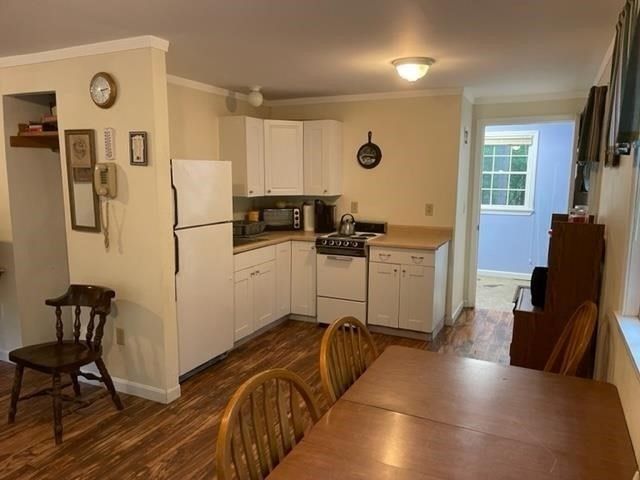 12 W Shore Park Rd, Kingston, NH 03848
