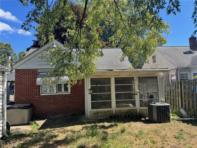 1314 Allendale Avenue, Akron, OH 44306