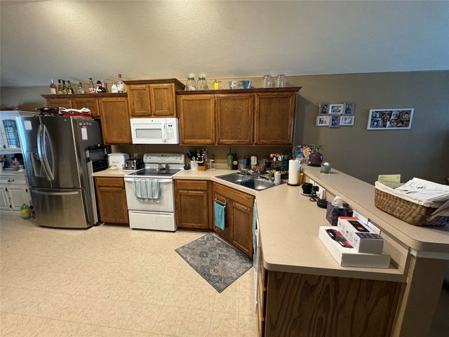 1240 Cottonwood Drive, Crowley, TX 76036