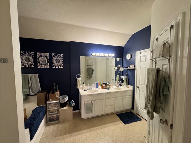 1240 Cottonwood Drive, Crowley, TX 76036