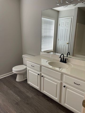 2833 Paddle Wheel Dr, Nashville, TN 37214