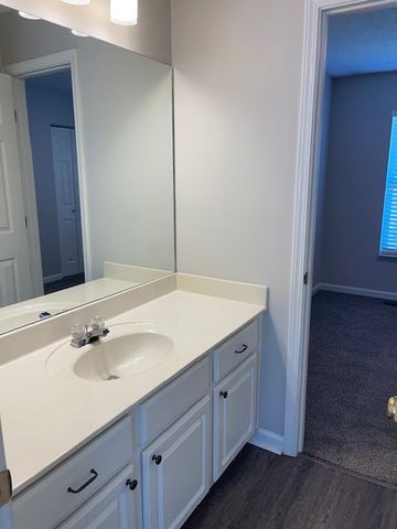 2833 Paddle Wheel Dr, Nashville, TN 37214