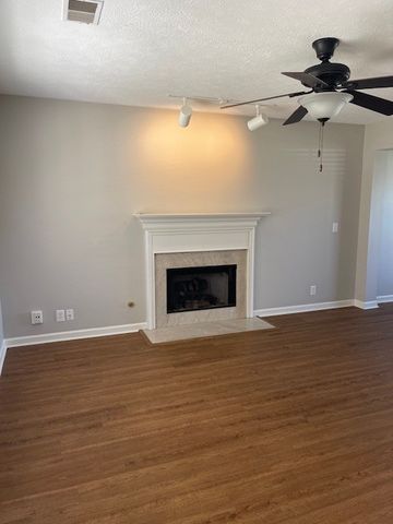2833 Paddle Wheel Dr, Nashville, TN 37214