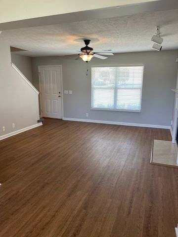 2833 Paddle Wheel Dr, Nashville, TN 37214