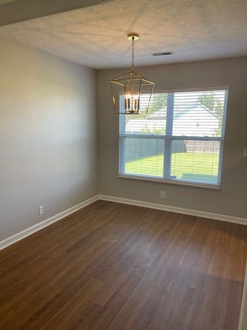 2833 Paddle Wheel Dr, Nashville, TN 37214