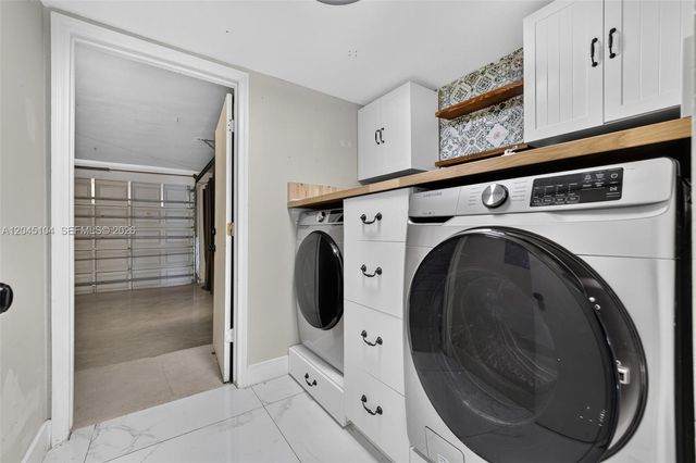 15602 SW 109th Terrace, Miami, FL 33196