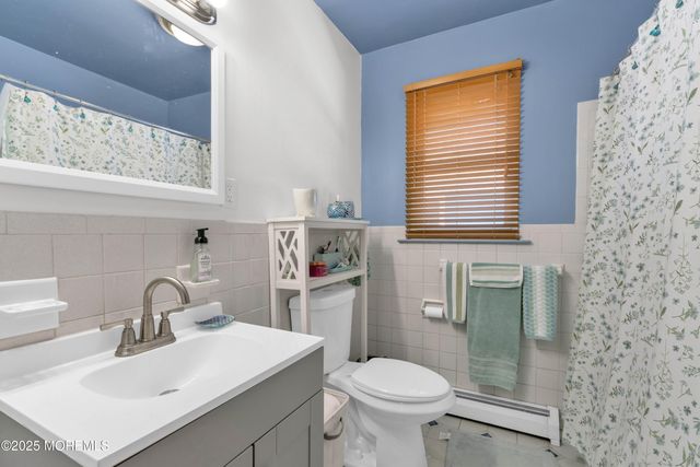 24 Mount Matterhorn Lane, Toms River, NJ 08753