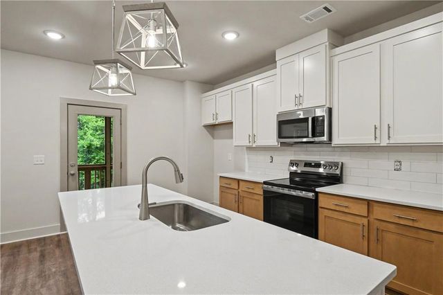 4253 Fern River Trail 12, Norcross, GA 30093