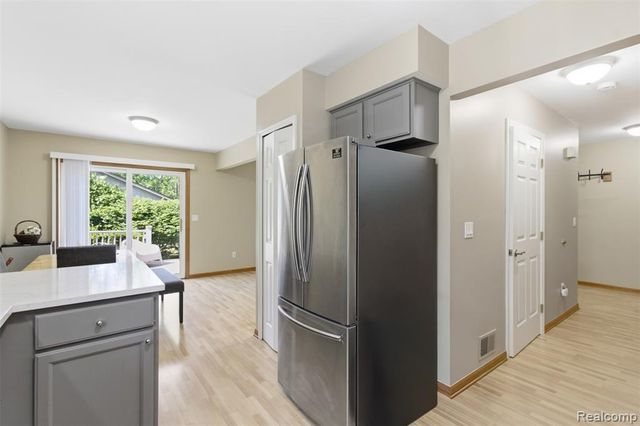 6790 Edwood Avenue, West Bloomfield, MI 48324