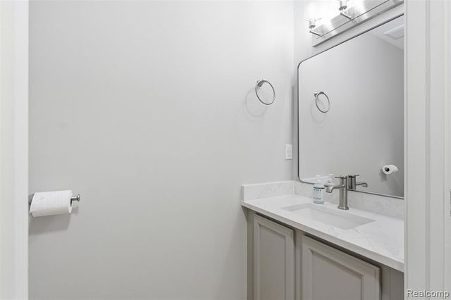 6790 Edwood Avenue, West Bloomfield, MI 48324