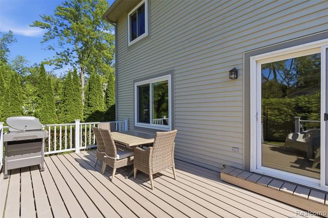 6790 Edwood Avenue, West Bloomfield, MI 48324