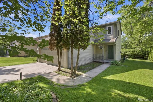 6790 Edwood Avenue, West Bloomfield, MI 48324