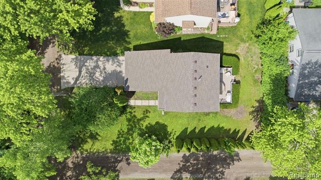 6790 Edwood Avenue, West Bloomfield, MI 48324