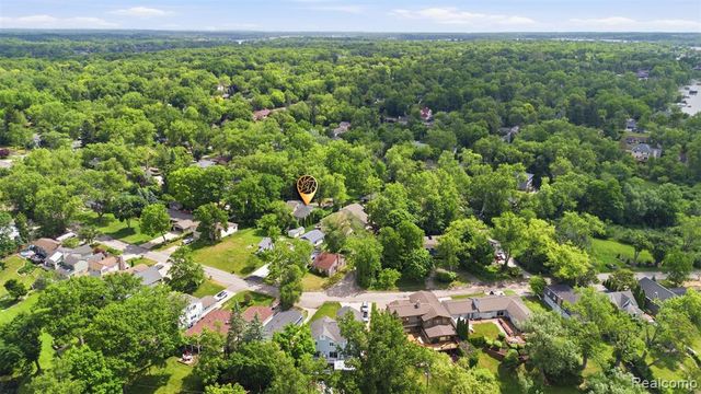 6790 Edwood Avenue, West Bloomfield, MI 48324