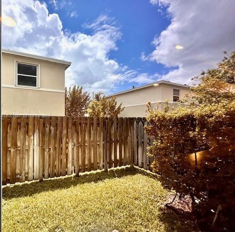475 NE 5th Lane, Florida City, FL 33034