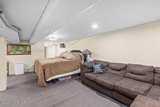 687 Hopping Road, Belford, NJ 07718