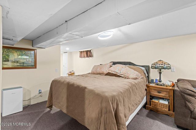 687 Hopping Road, Belford, NJ 07718