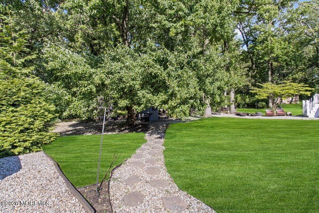 687 Hopping Road, Belford, NJ 07718