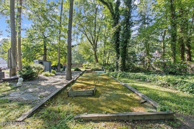 687 Hopping Road, Belford, NJ 07718