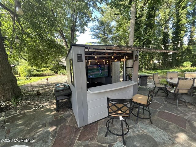 687 Hopping Road, Belford, NJ 07718
