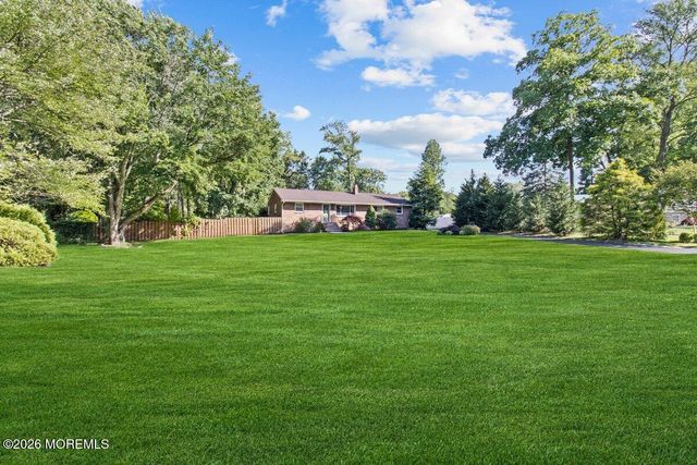 687 Hopping Road, Belford, NJ 07718