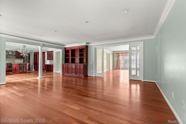 741 Briarcliff Drive, Grosse Pointe, MI 48236